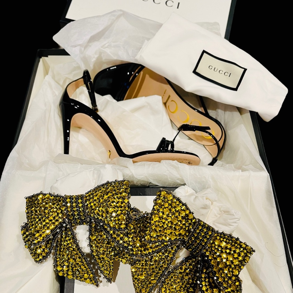 GUCCI Black Patent Stiletto Heels with removable Vernice Crystal Nero Bow
